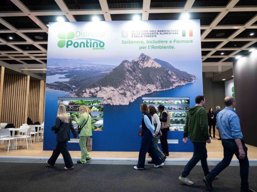 Uno spazio espositivo delle cooperative pontine a Fruit Logistica 2025
